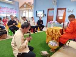 LINE_ALBUM_กิจกรรมทำบุญส่งท้ายปีเก่า ศพด_30 ธ_ค_ 68_260105_41.jpg - ศูนย์พัฒนาเด็กเล็กเทศบาลตำบลสันป่าตอง จัดโครงการเรียนรู้สู่โลกกว้าง อนุบาลวัยใส(กิจกรรมทำบุญส่งท้ายปีเก่าต้อนรับปีใหม่) | https://www.sanpatong.go.th